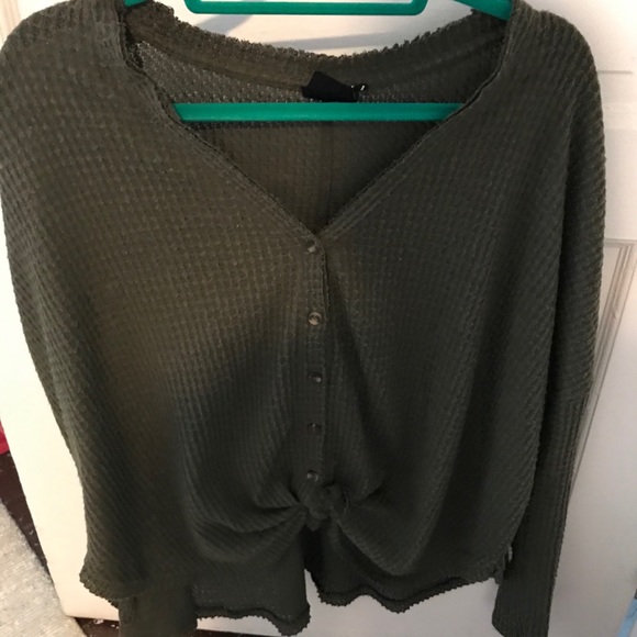 Urban Outfitters Green Sweater - Picture 1 of 2